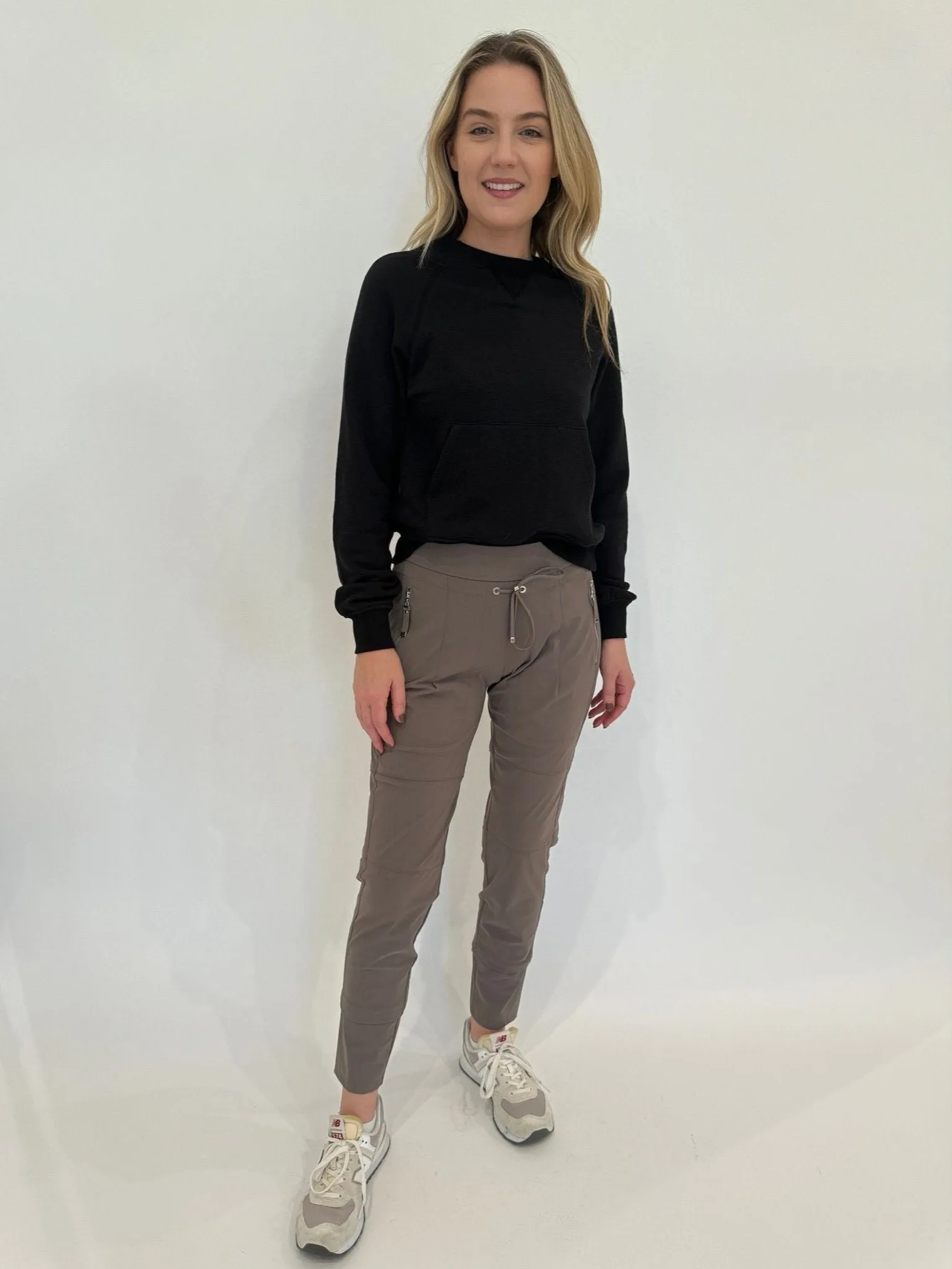 Fiona Crew Neck Sweatshirt - Black