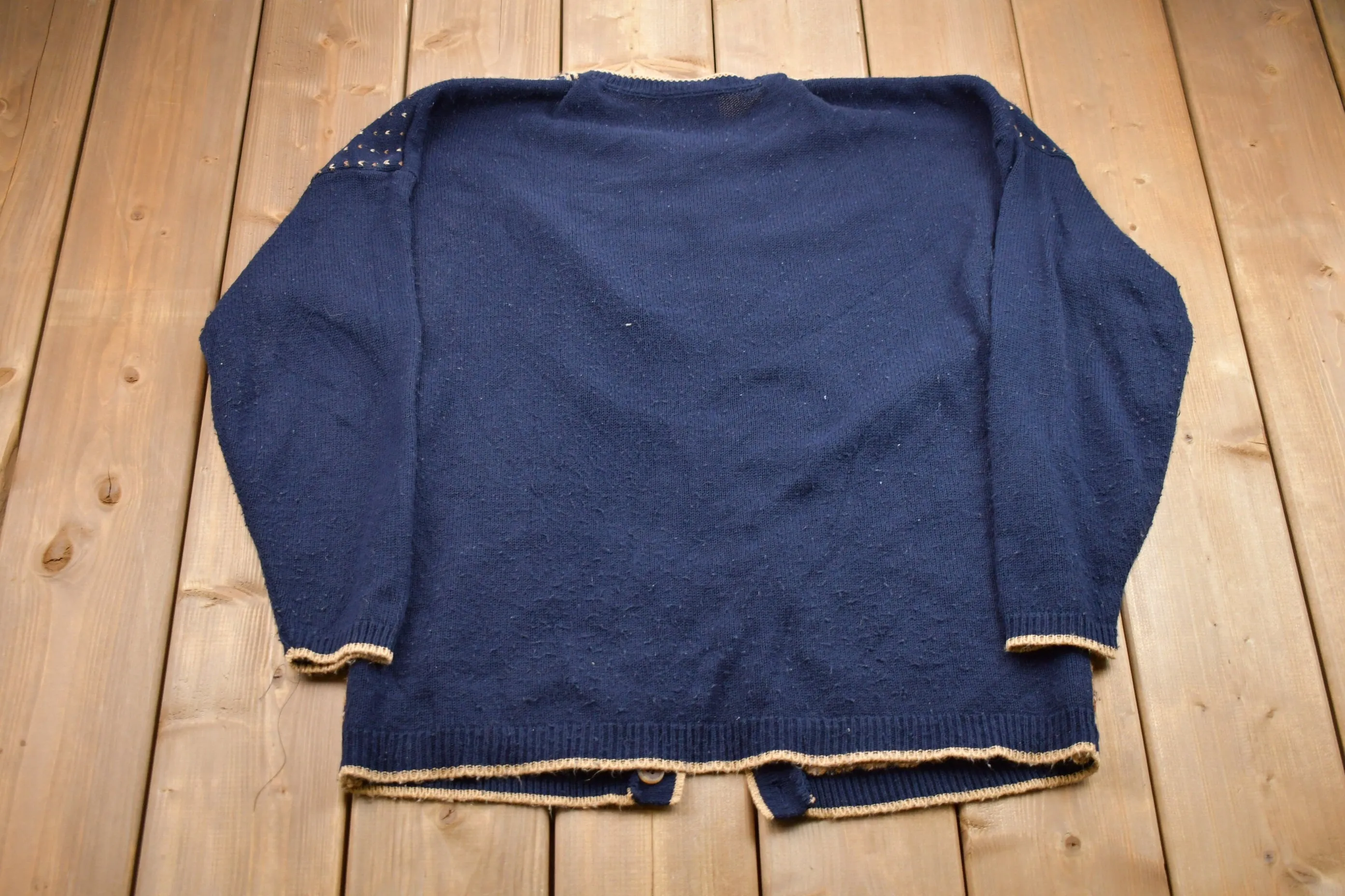 Vintage 1990s The Villager Leaves Graphic Knitted Sweater